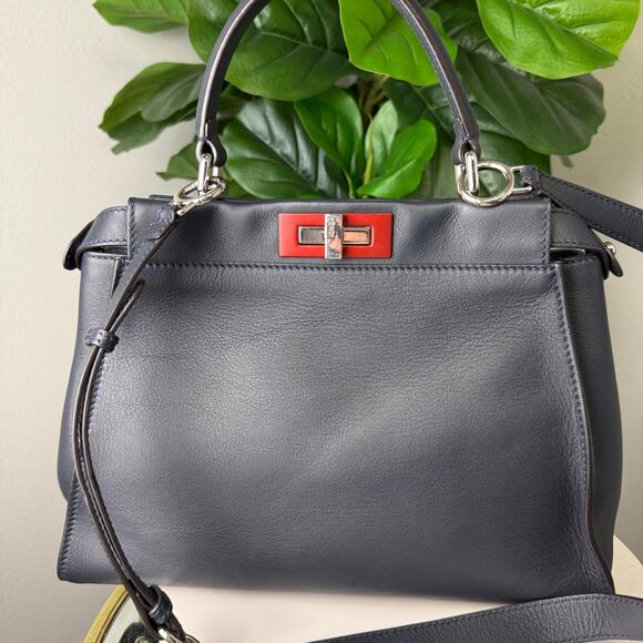 💎✨Authentic Fendi Medium Peekaboo Iconic Satchel - Picture 1 of 6
